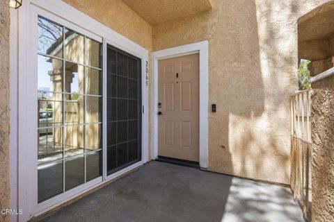 2065 Blackberry Circle Oxnard CA 93036
