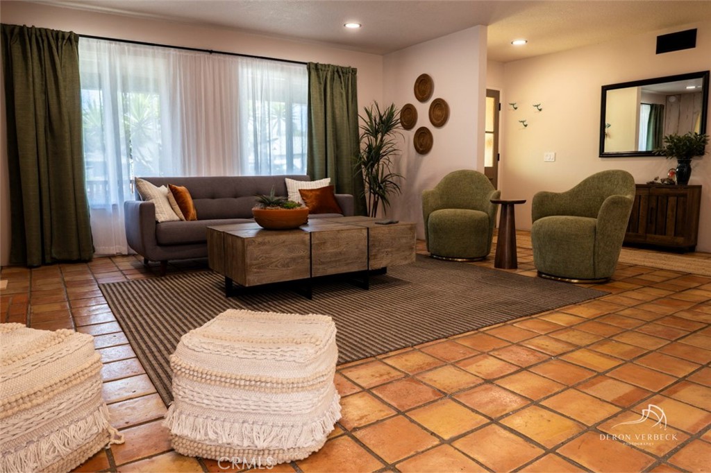 Dana Knolls (DK) - Residential Lease