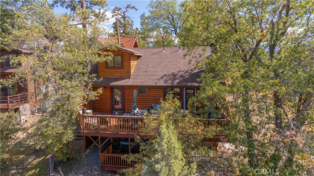 1127 Crags Lane