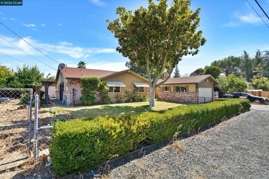 30 Angi Lane