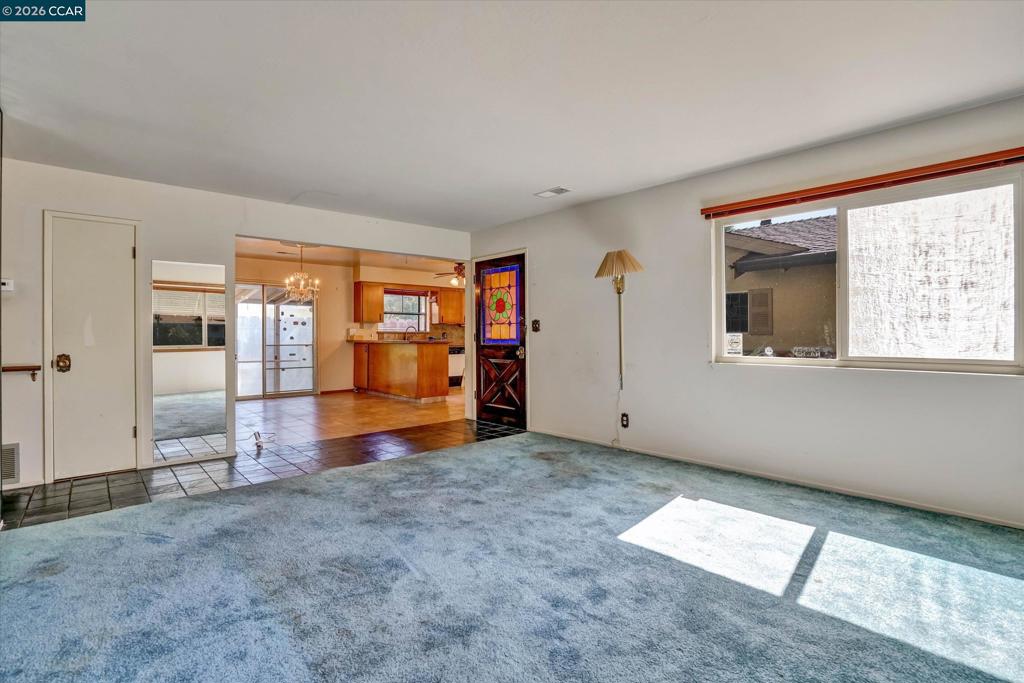 30 Angi Lane