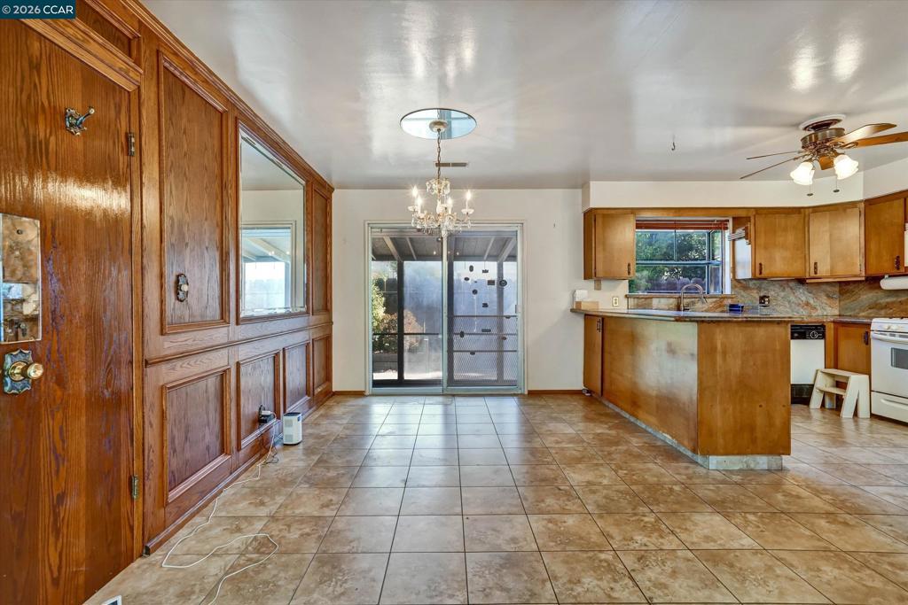 30 Angi Lane
