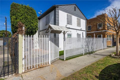 Photo of 313 W Magnolia St, Compton, CA 90220 (MLS # PW26040775)