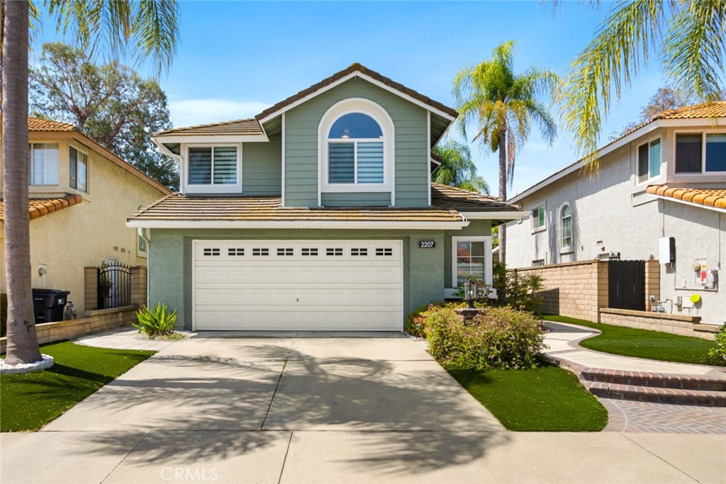 2207 Hedgerow Lane