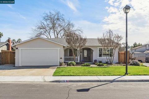 Photo of 6172 6172 Everglades Ct Ct, Pleasanton, CA 94588 (MLS # 41124959)