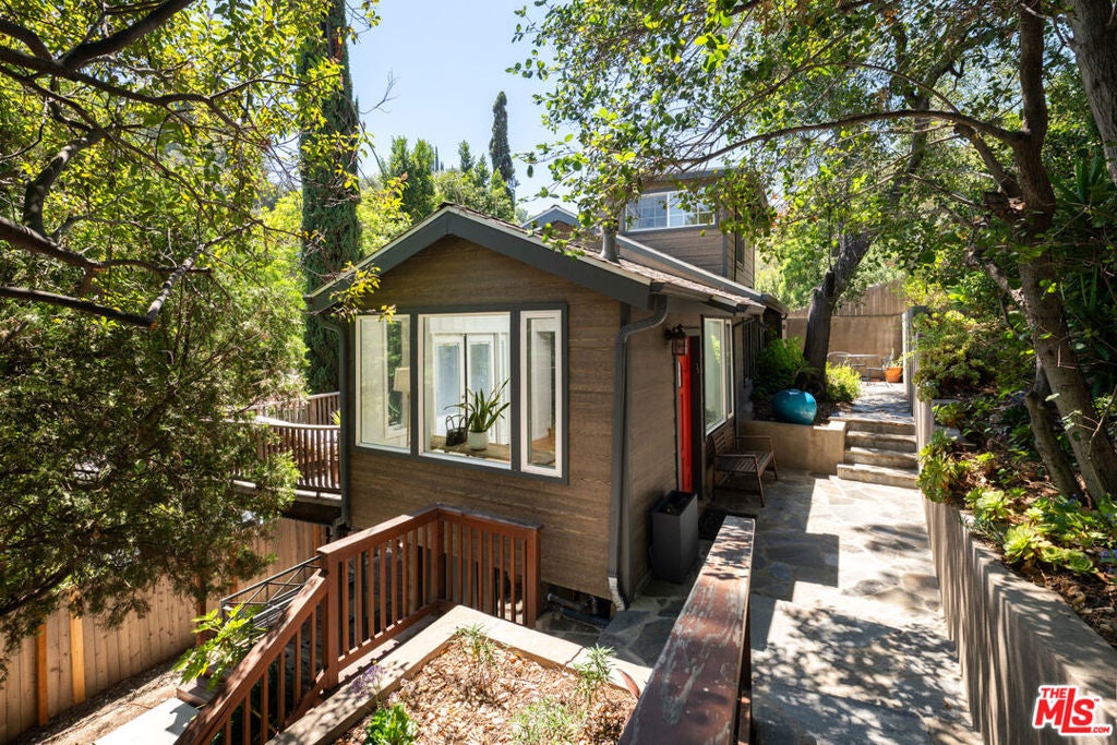 3980 Hopevale Drive