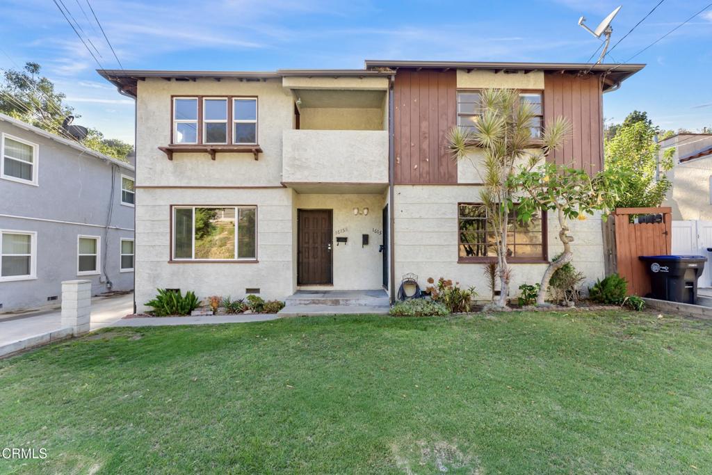 Main image without alt text