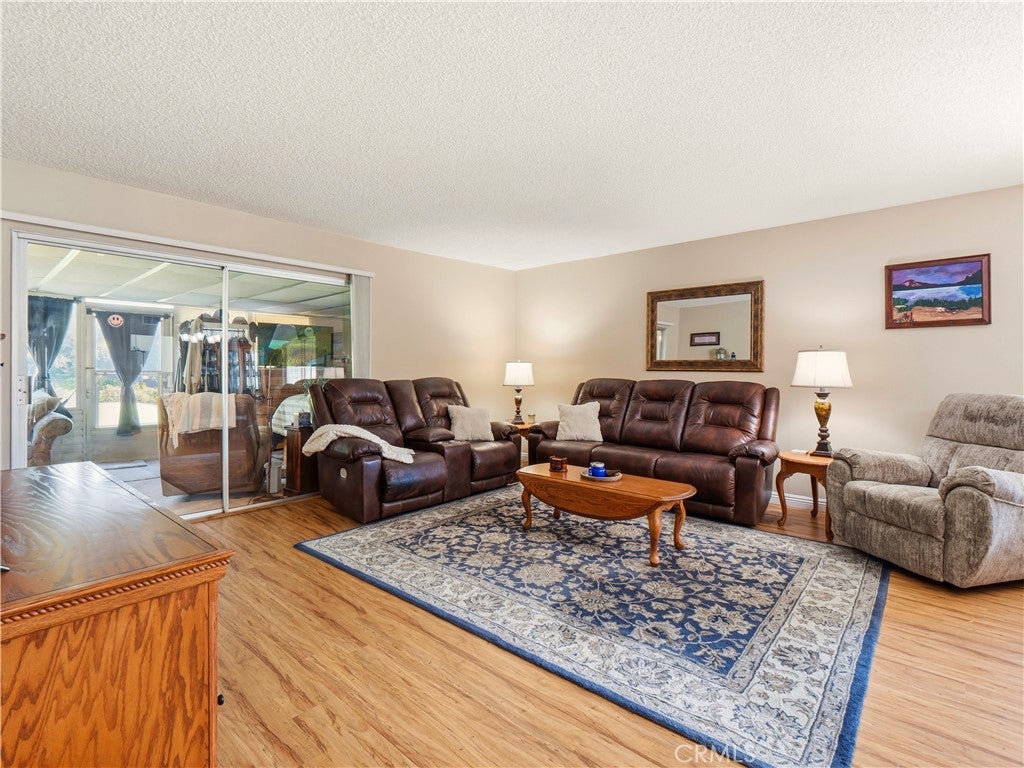 19401 Oak Crossing