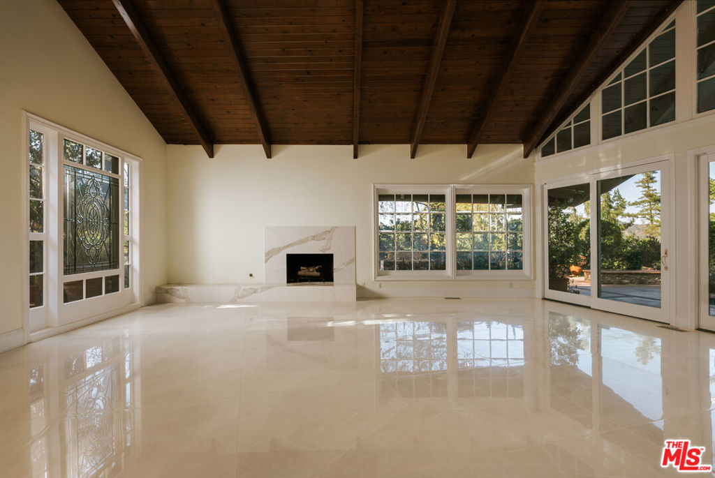 1727 Stone Canyon Road