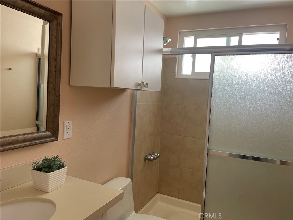 514 .5 Marigold Ave 1/2B