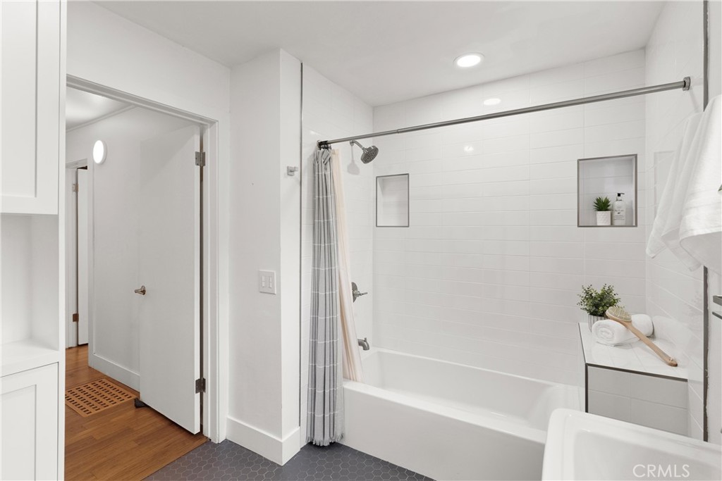 The Village (VIL) - Residential Lease