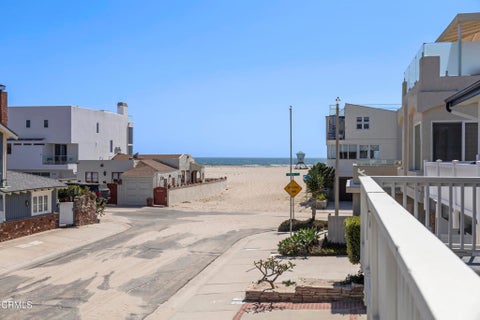 Photo of 113 La Granada Street, Oxnard, CA 93035 (MLS # V1-36872)