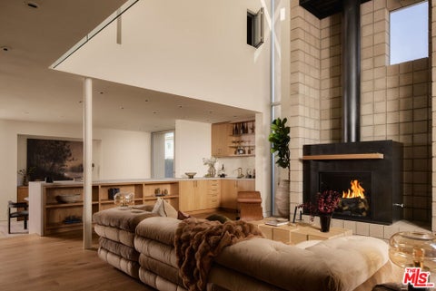 Photo of 2801 Sanborn Avenue, Los Angeles, CA 90291 (MLS # 26876603)