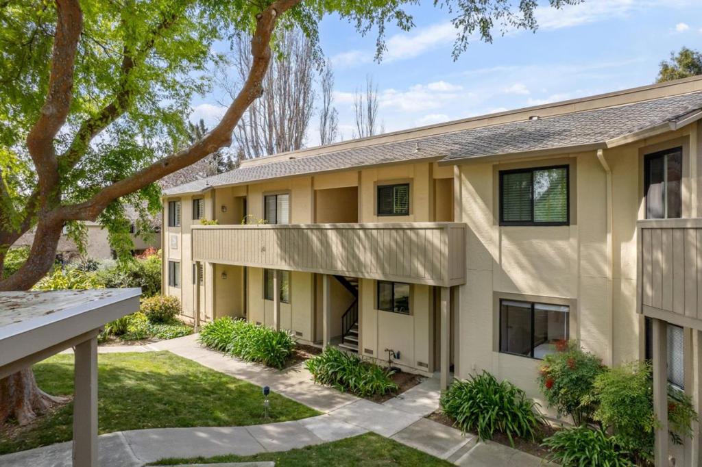 1199 N Abbott Avenue