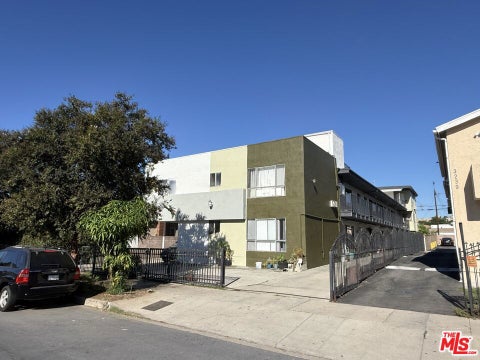 Photo of 3235 Andrita Street, Los Angeles, CA 90065 (MLS # 26997717)