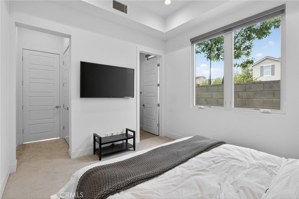 61 Iluna, Irvine CA 92618 - Photo 10
