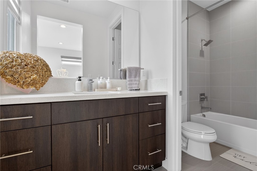 61 Iluna, Irvine CA 92618 - Photo 21