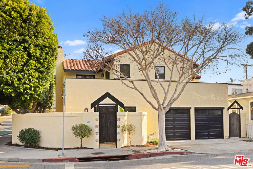 Photo of 2613 5th Street, Santa Monica, CA 90405 (MLS # 26642455)