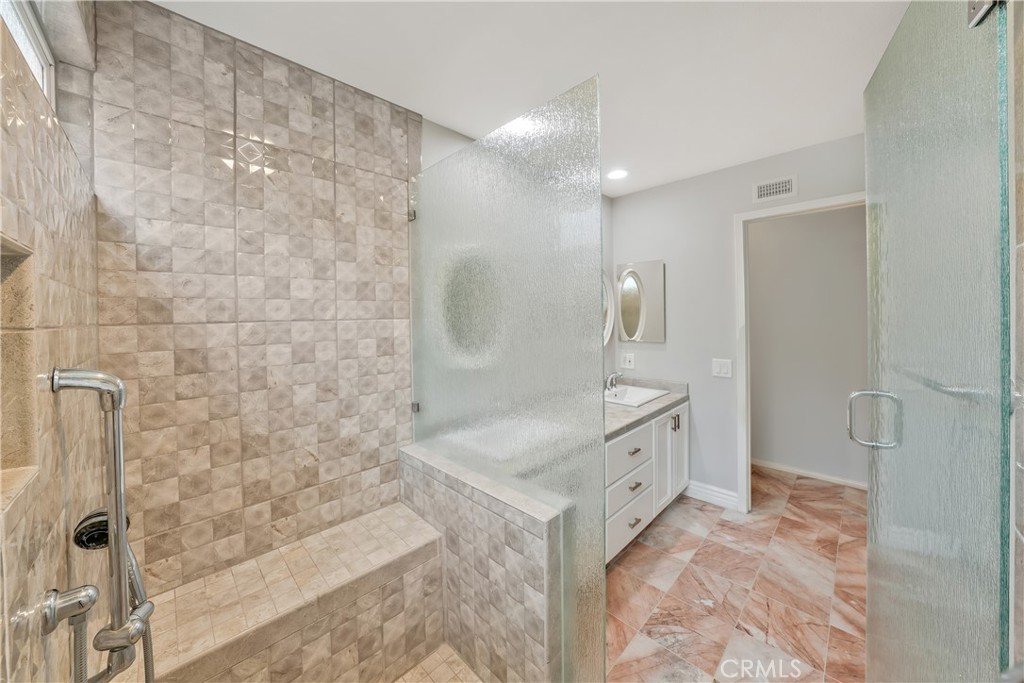 Newport North Villas (NNVL) - Residential