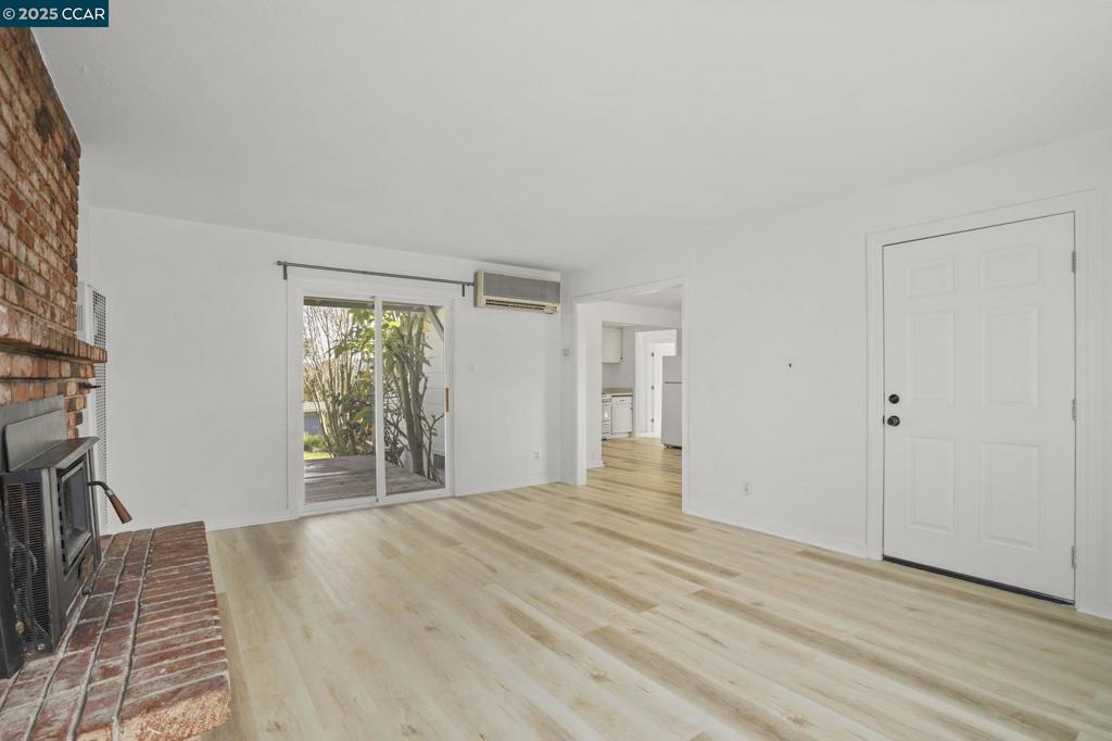 HILLTOP GREEN - Residential