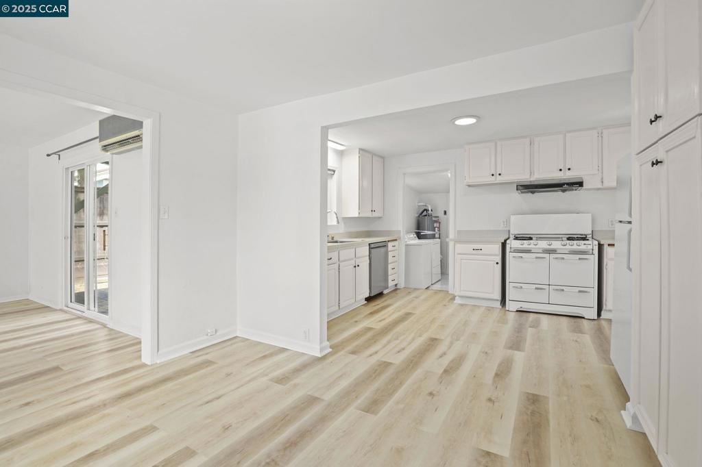 HILLTOP GREEN - Residential