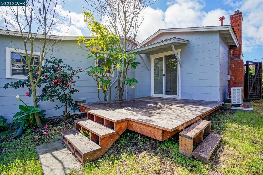HILLTOP GREEN - Residential