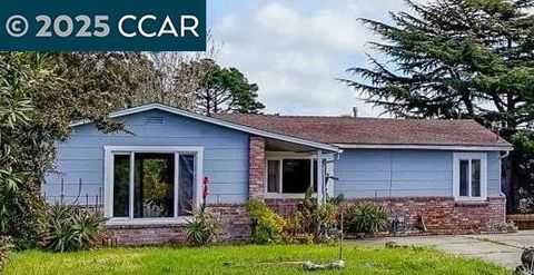 Photo of 742 La Paloma Rd Rd, El Sobrante, CA 94803 (MLS # 41113089)