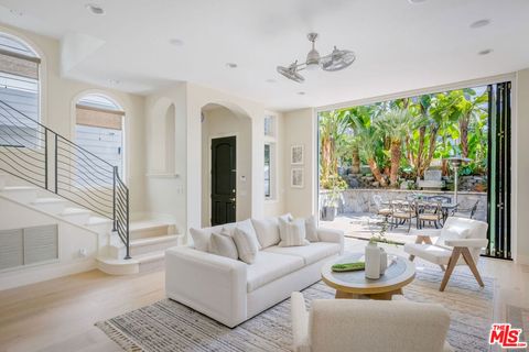 Photo of 707 Jasmine Avenue, Corona Del Mar, CA 92625 (MLS # 26649471)