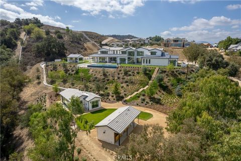 Photo of 5340 WHITMAN Road, Hidden Hills, CA 91302 (MLS # SR25223913)