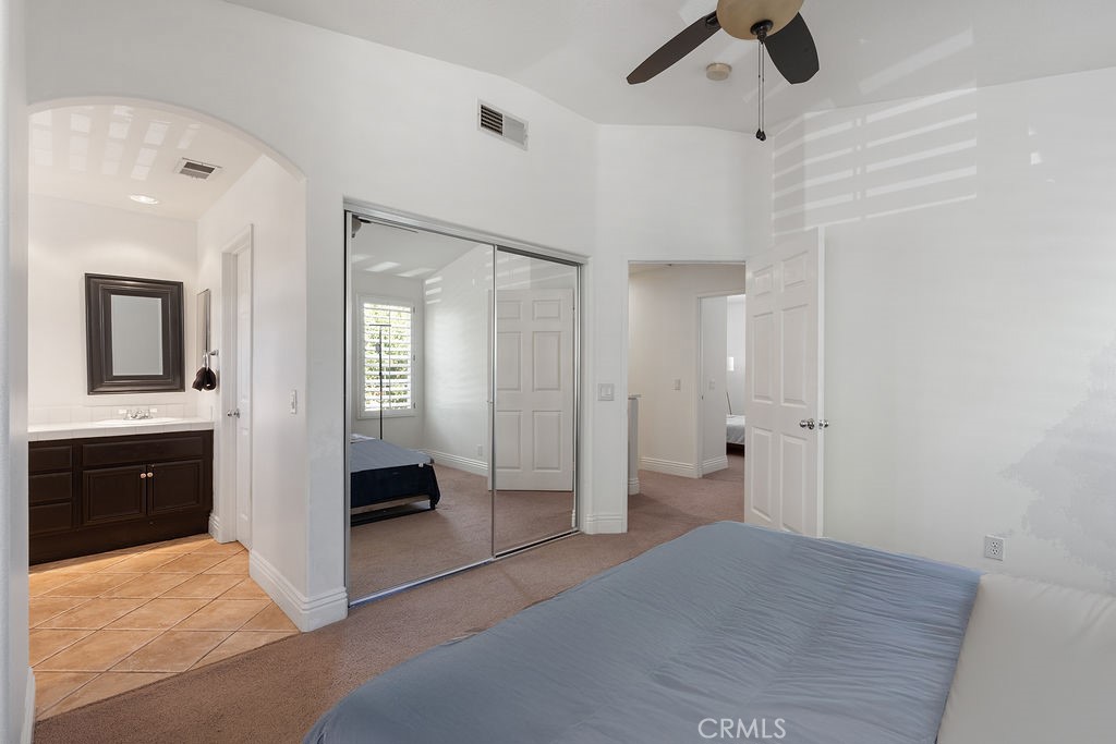 8472 E Tioga Way