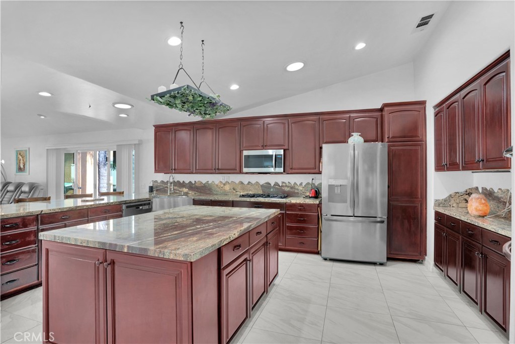 3585 Ambrose Cir