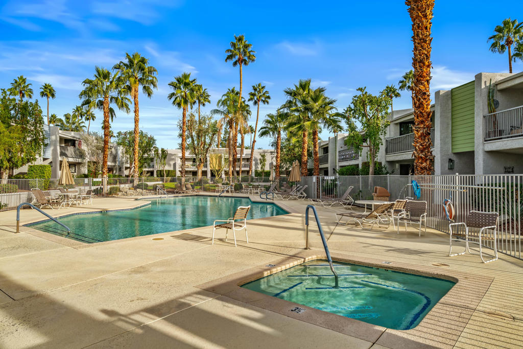 Palm Villas - Residential