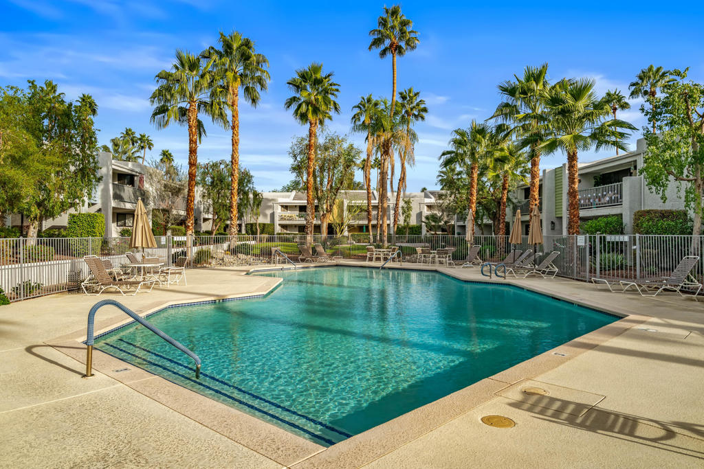 Palm Villas - Residential