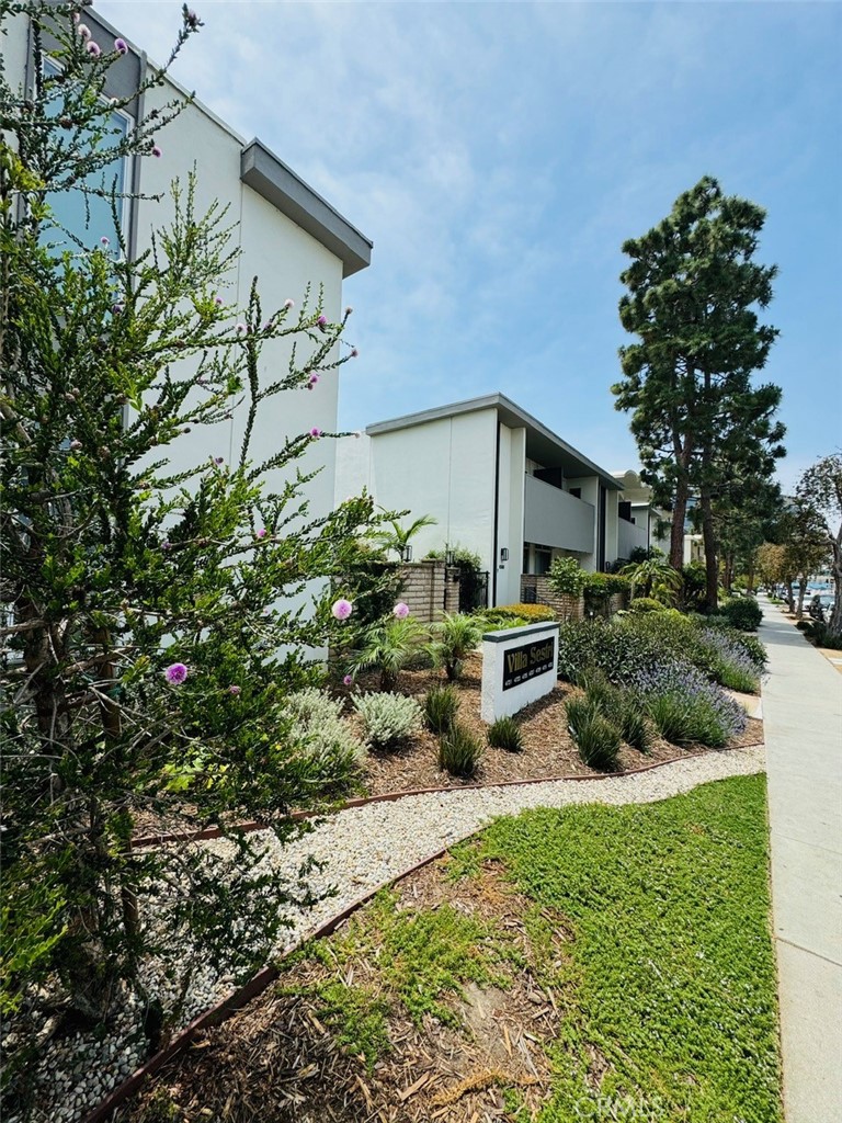 4723 La Villa Marina F