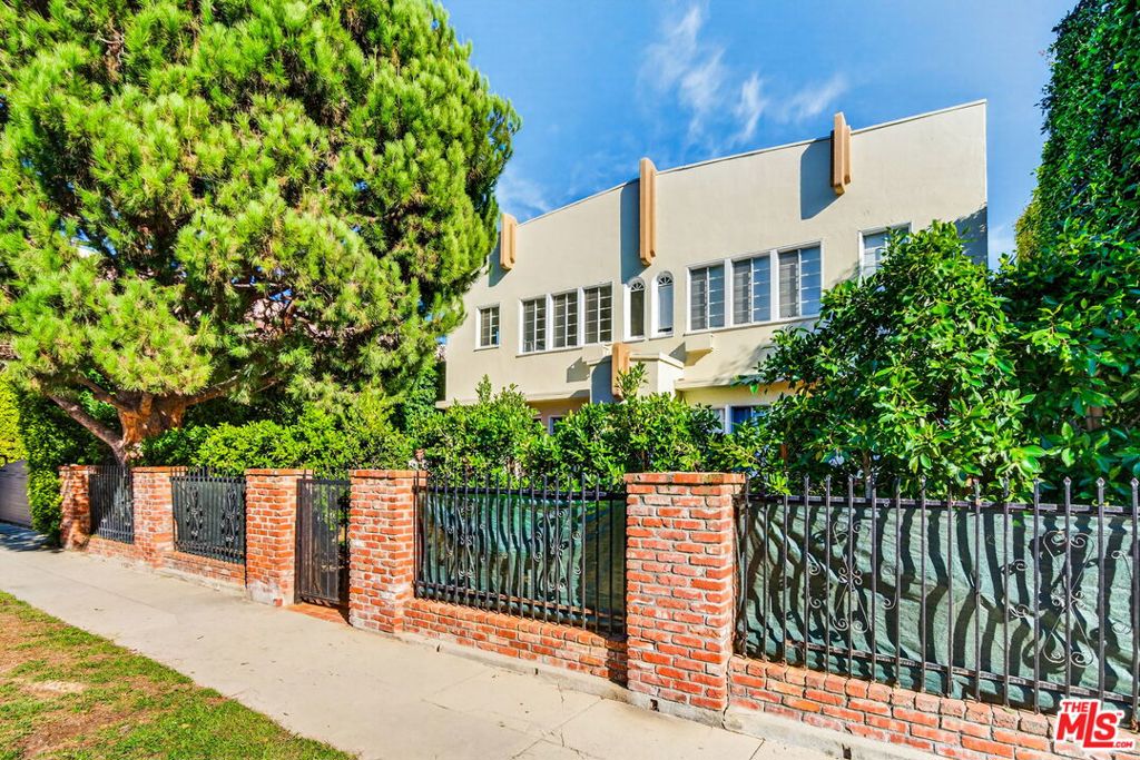 822 N Hayworth Avenue