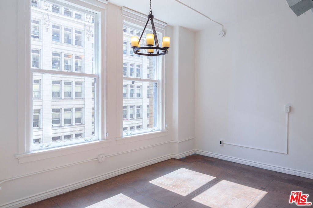 215 W 7th Street 707