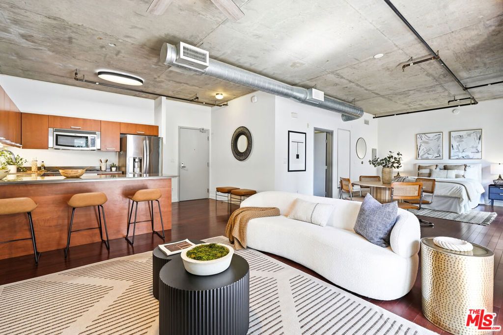 Photo of 645 W 9th Street #342, Los Angeles, CA 90015 (MLS # 26664693)