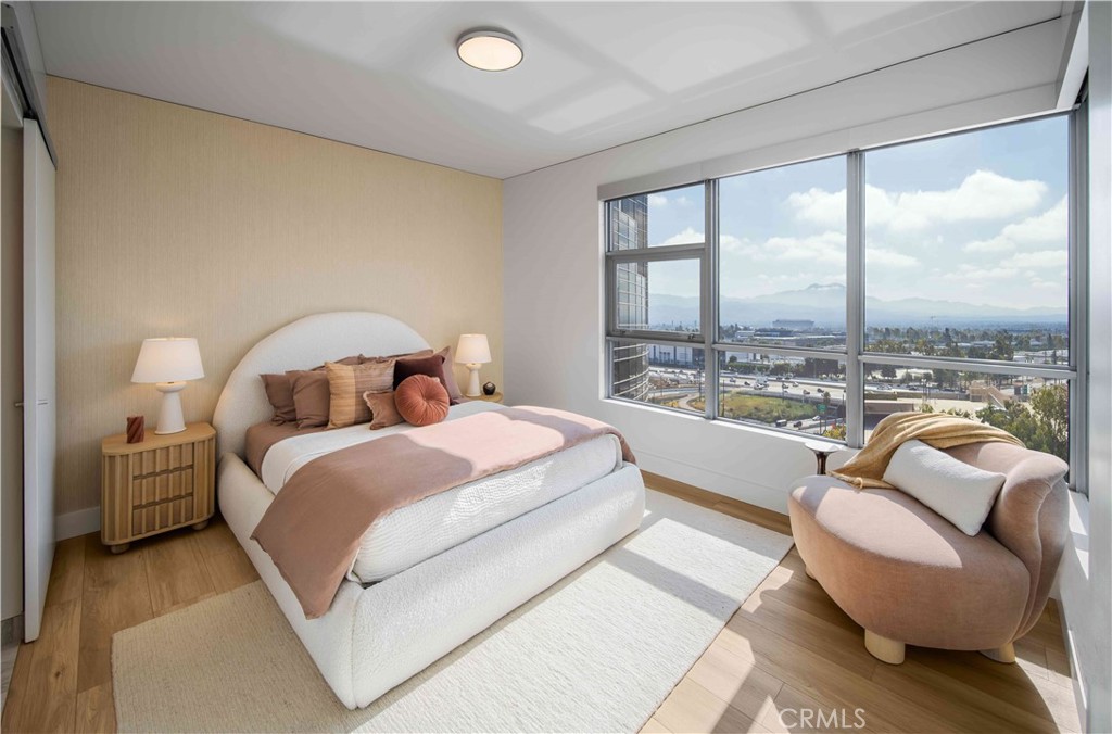 9 MacArthur Place 803