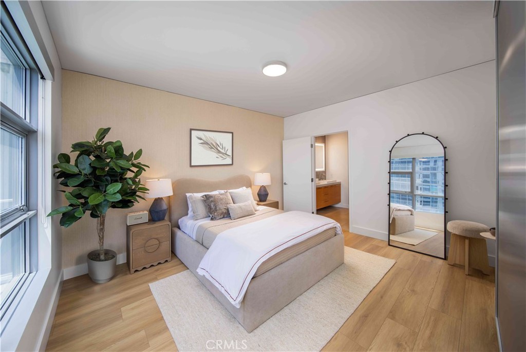 9 MacArthur Place 803