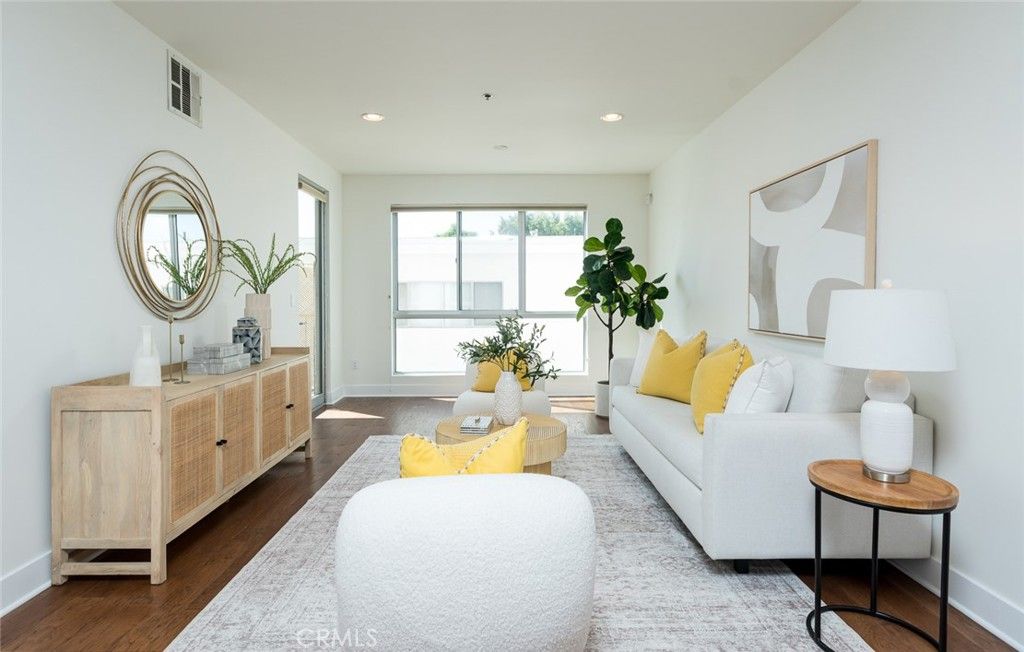 Photo of 817 N Alfred Street #205, Los Angeles, CA 90069 (MLS # BB25199897)