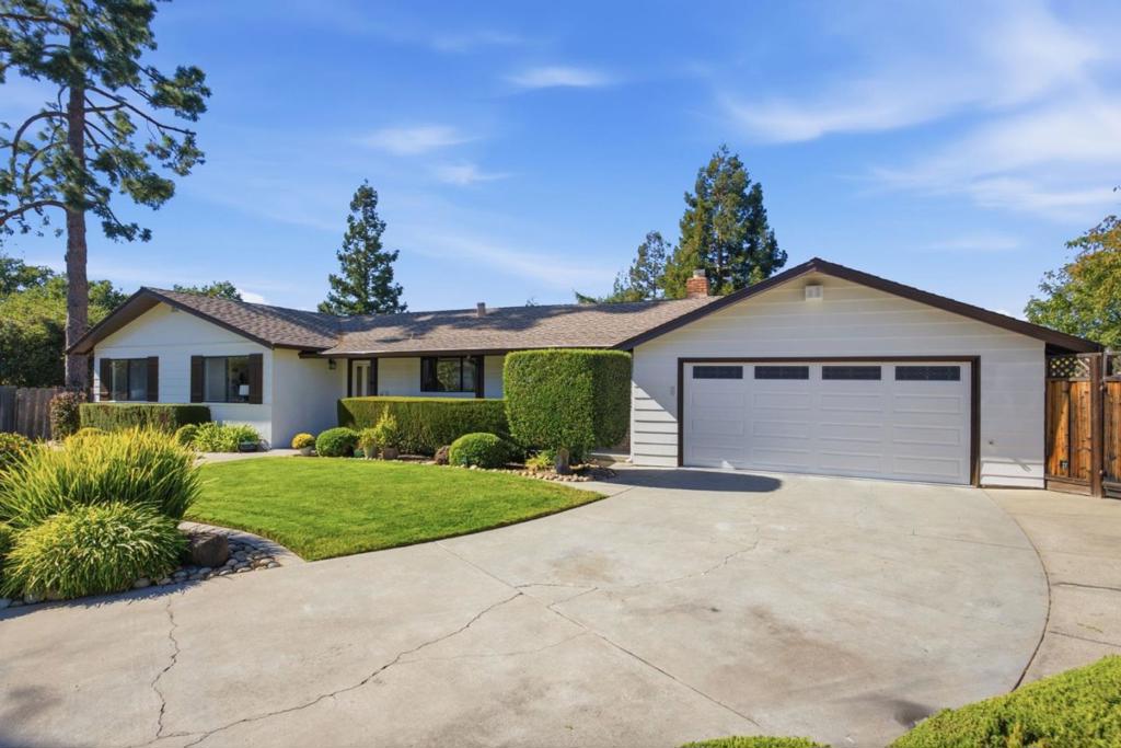 21905 Meadowview Lane