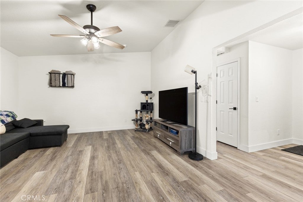14366 Carnegie