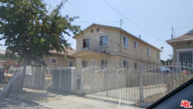 Great investment opportunity for this duplex property built in 2006. Both units have 4 bedrooms and 2 bathrooms with no rent control. Minutes away from downtown LA, Koreatown, 110 freeway, and close walking and/or driving distance to USC, Shrine Auditorium, LA Coliseum, many museums, cafes, restaurants, and many more.