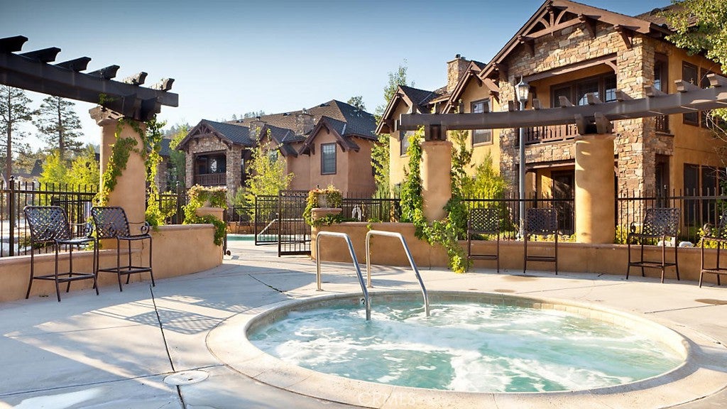40671 Village 13A