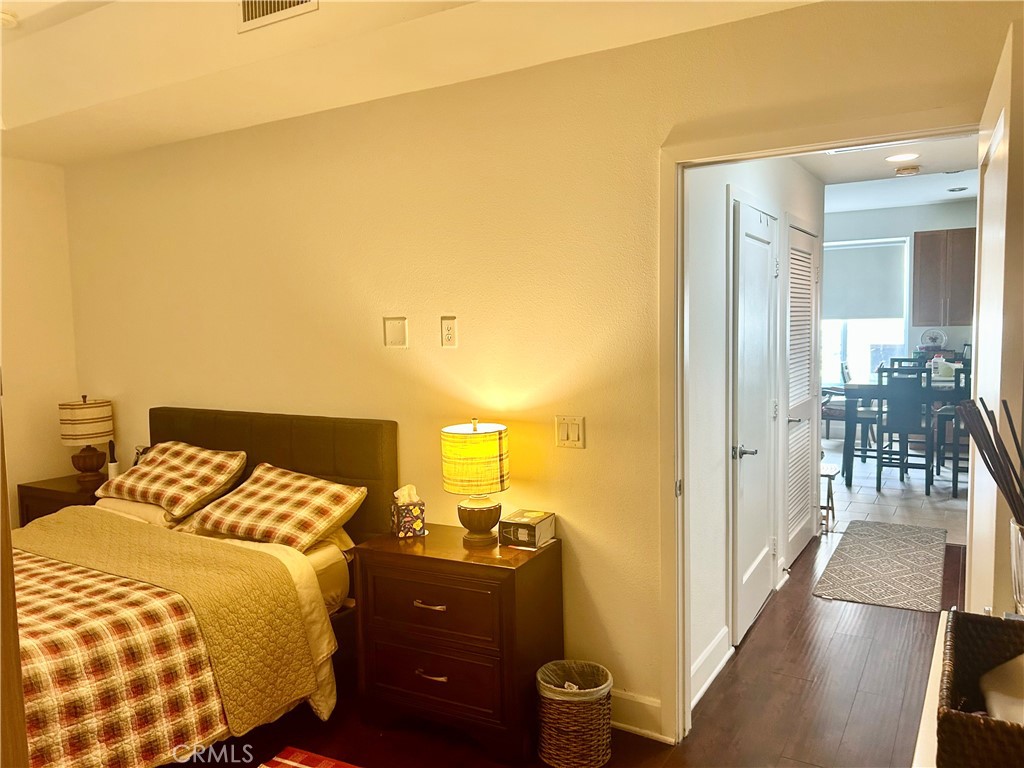 Downtown (DT) - Residential Lease