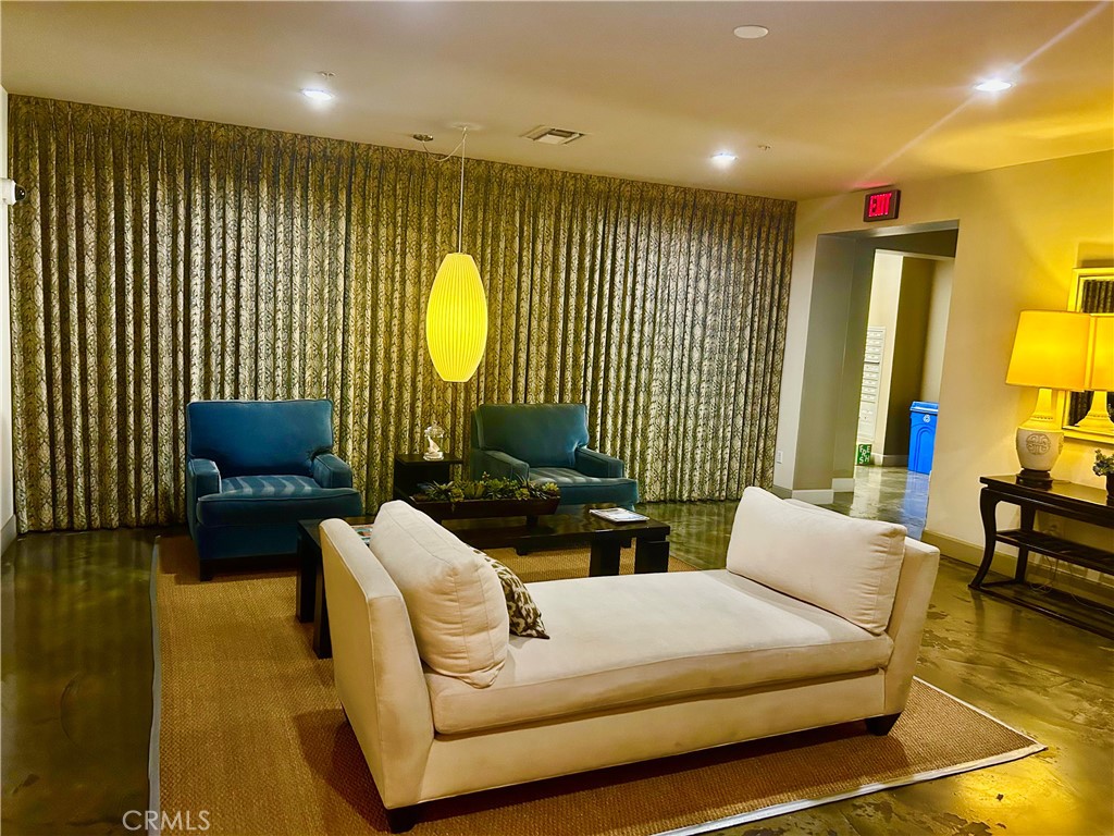 Downtown (DT) - Residential Lease
