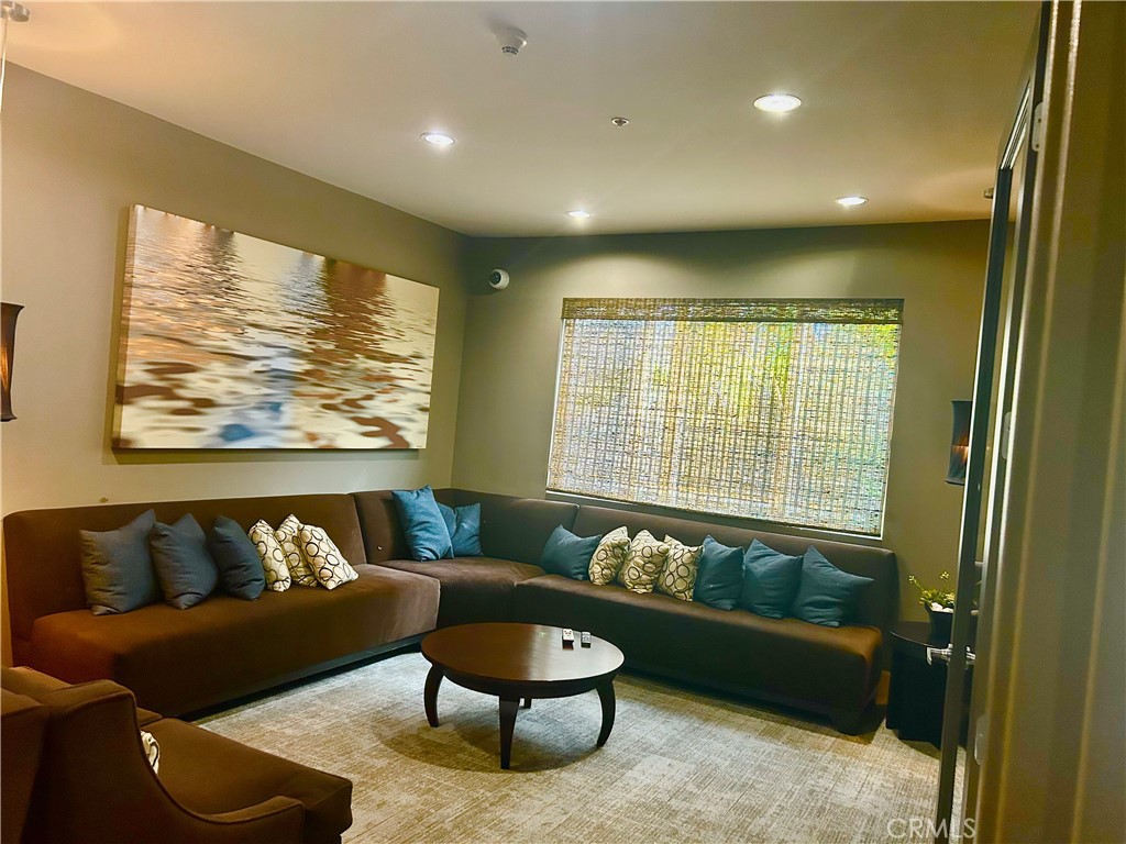 Downtown (DT) - Residential Lease