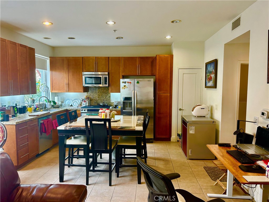 Downtown (DT) - Residential Lease