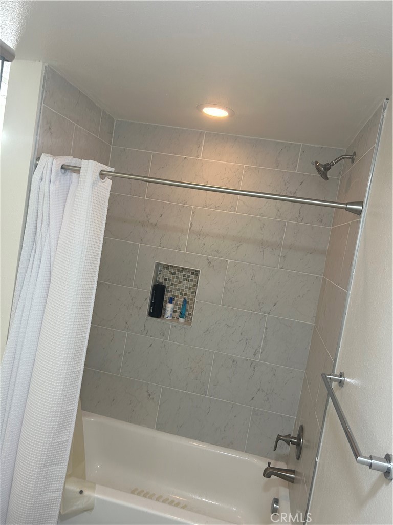 Downtown (DT) - Residential Lease