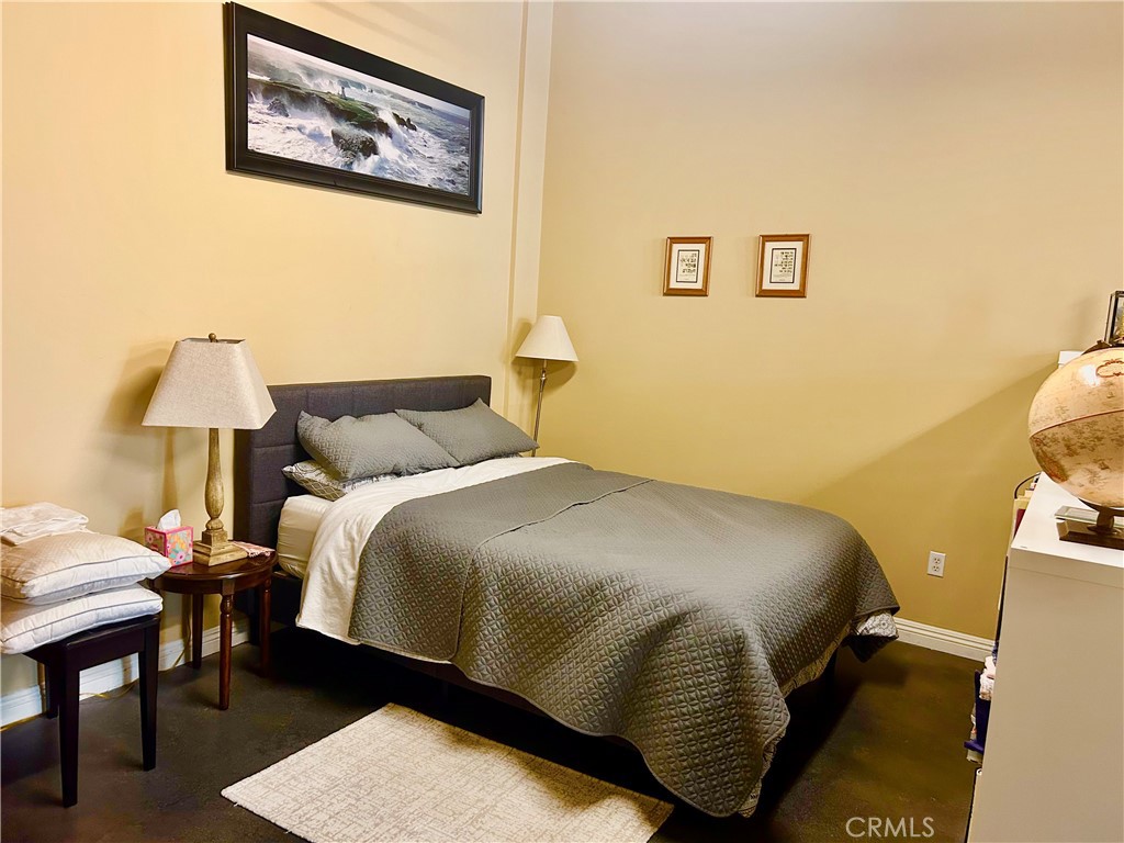 Downtown (DT) - Residential Lease